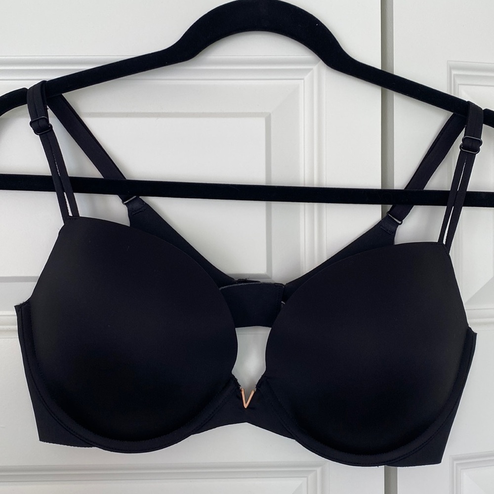 Victoria’s Secret Sexy Illusion push-up bra